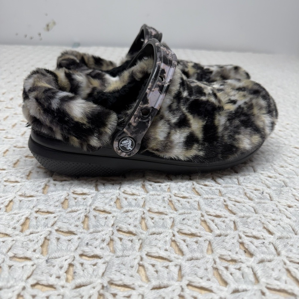 Crocs Classic Fur Sure Faux Fur Leopard Print Crocs Women's Size 8 Mens 6